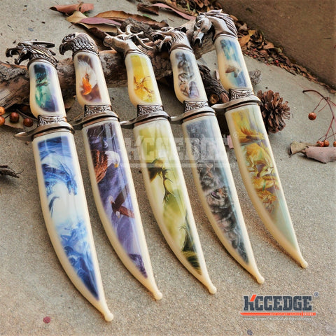 13" COLLECTOR'S HUNTING WILDLIFE DAGGER 5 Types Animal Head Pommel Fixed Blade Graphic Scene on Scabbard