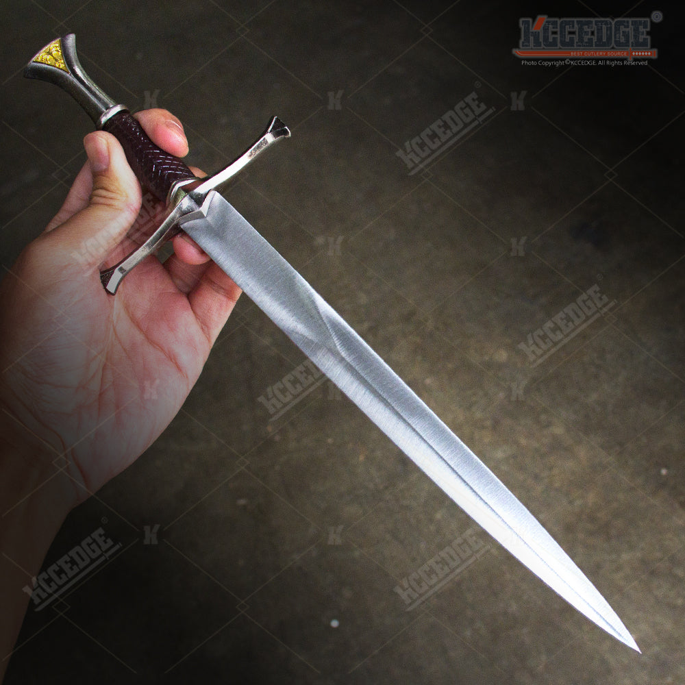Triangular Pointed Dagger 14